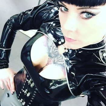 Herrin Lea aus Oberhausen, 28 Jahre alt